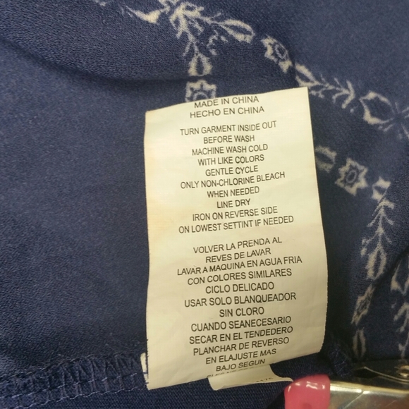 Rewind Navy Blue Floral Print Blouse Tank Size M - Picture 6 of 8